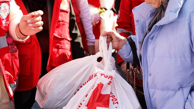 Χριστουγεννιάτικη διανομή βοήθειας από τον ΕΕΣ Θεσσαλονίκης σε 300 ευάλωτους πολίτες