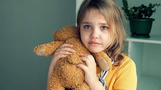 Κατάθλιψη: Ποιο σύμπτωμα μπορούν να περάσουν οι γονείς στα παιδιά [μελέτη]