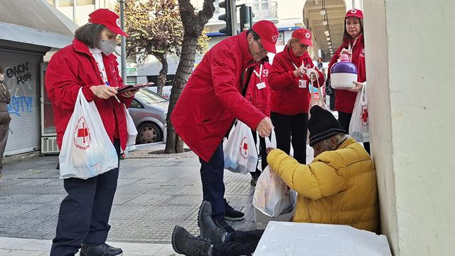 Οι αόρατοι άστεγοι της γιορτινής Θεσσαλονίκης [εικόνες]