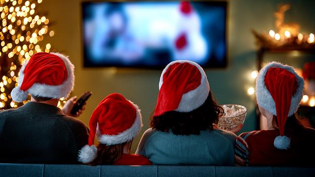 Τηλεόραση, γλυκά, παιχνίδια: οι γιορτές είναι η εποχή για να χαλαρώσουμε τα όρια και να χαρούμε με τα παιδιά!