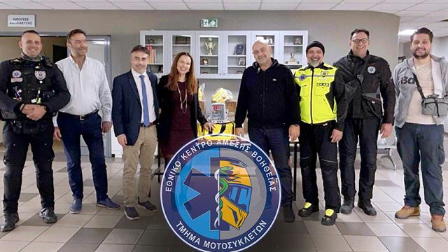 H διάσωση του Δημήτρη και μια δωρεά για τους αφανείς μοτοσικλετιστές του ΕΚΑΒ