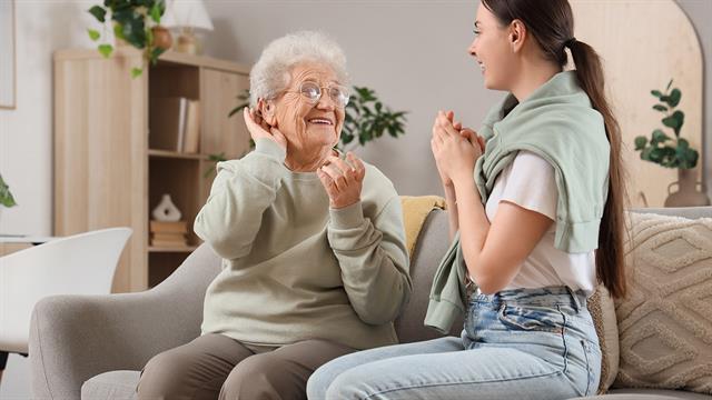 Ποια συσκευή θα μπορούσε να βοηθά ηλικιωμένους να αποφύγουν την άνοια