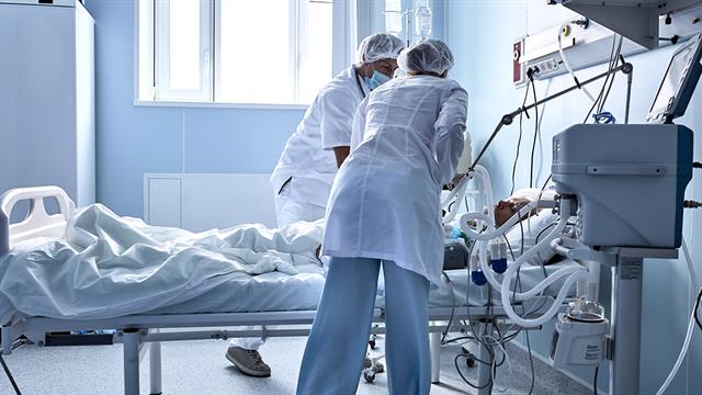 ΕΟΔΥ: 9 θάνατοι ασθενών με γρίπη και  7 με CoViD - Σημαντική αύξηση RSV