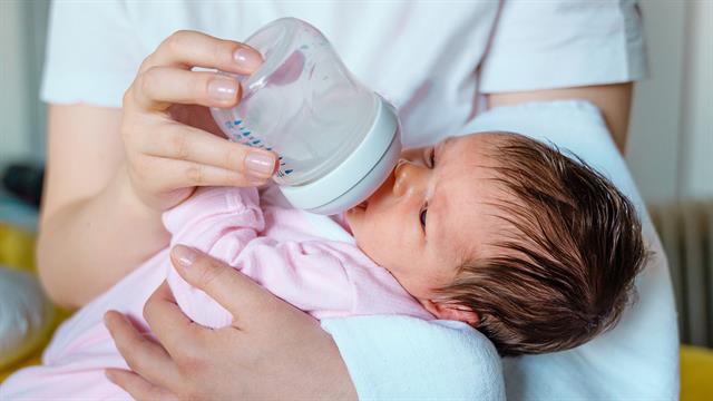 ΠΟΥ: Σε ποιες ευρωπαϊκές χώρες έχει εντοπιστεί τοξίνη σερεουλίδη στα βρεφικά γάλατα