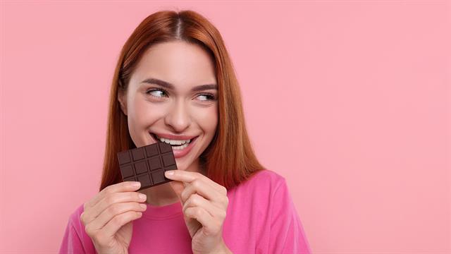 Σκούρα σοκολάτα: Τα οφέλη της στην υγεία