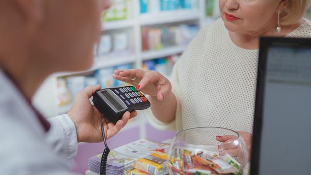 5,04 δισ. ευρώ ο ετήσιος τζίρος για τα καταστήματα με φαρμακευτικά είδη - Αύξηση 3,2% το 2025