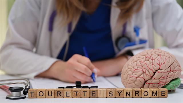 Ασθενής με σύνδρομο Τουρέτ προκαλεί αναστάτωση σε τελετή απονομής βραβείων