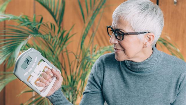 Η μυϊκή δύναμη συνδέεται με τη μακροζωία στις ηλικιωμένες [μελέτη]