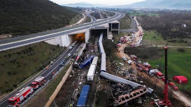 Οι φαρμακοποιοί της Θεσσαλονίκης στη συγκέντρωση για τα Τέμπη