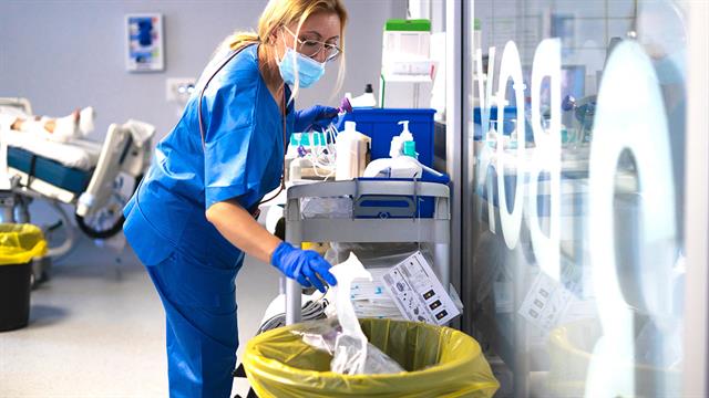 ΕΟΔΥ: Υποχωρούν γρίπη, CoViD - Ανεβαίνει  ο RSV - 6 νέοι θάνατοι την τελευταία εβδομάδα