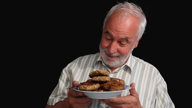 Ο γενετικός κίνδυνος για Αλτσχάιμερ μειώνεται με περισσότερο κρέας [μελέτη]