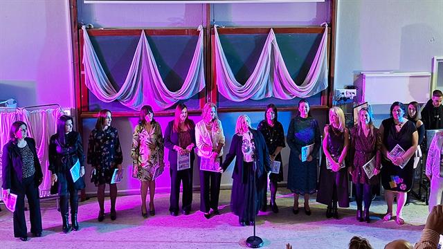 Η τραυματιοφορέας του κρούσματος μηδέν και άλλες γυναίκες της πρώτης γραμμής