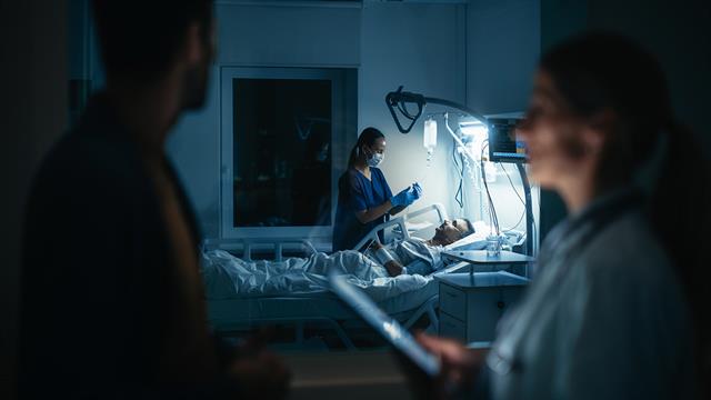 Σε έξαρση οι ιώσεις - Αύξηση στις νοσηλείες ασθενών με οξεία λοίμωξη αναπνευστικού [πίνακες]