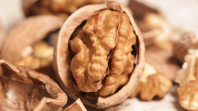 Τι ώρα να τρώω καρύδια για μέγιστα οφέλη