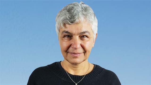 Οταν το βρέφος δίνει χαρτομάντηλο στη μαμά του που κλαίει