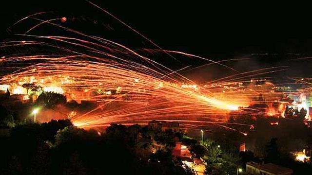 Χίος: Τέσσερα άτομα με εγκαύματα από έκρηξη κατά την κατασκευή ρουκετών