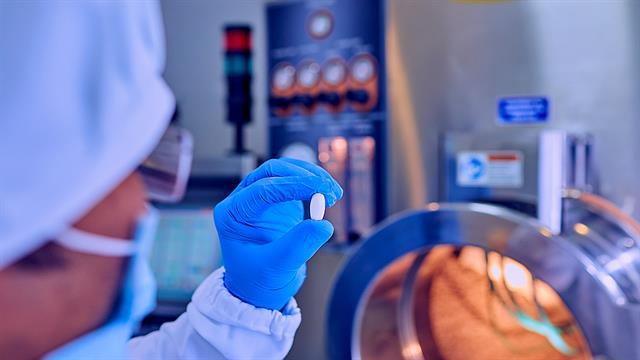 Μεγάλη ζήτηση φαρμάκων ενισχύει AstraZeneca και GSK στο ξεκίνημα του έτους