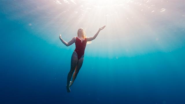 Το κολύμπι ή το τρέξιμο δυναμώνει περισσότερο την καρδιά; [μελέτη]