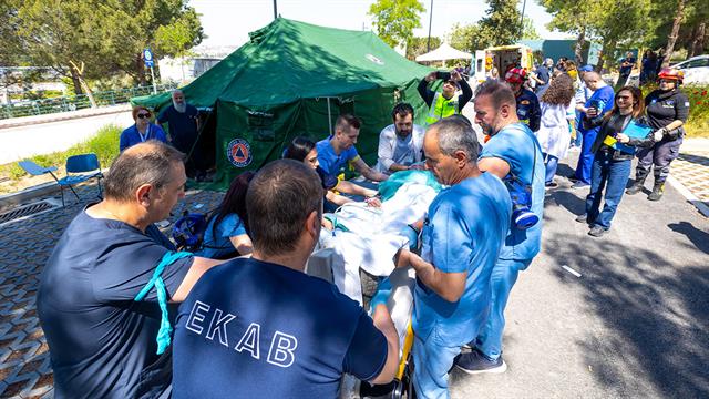 Ασκηση ετοιμότητας για σεισμό και πυρκαγιά στο νοσοκομείο Παπαγεωργίου