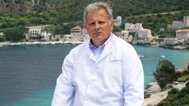 Εύσημα Γεωργιάδη στον γιατρό Ανάργυρο Μαριόλη