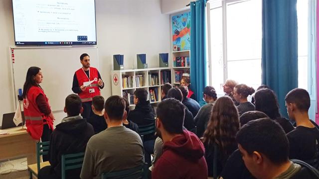 ΕΕΣ:  Κάλεσμα για συγκέντρωση σχολικών ειδών για ευάλωτες οικογένειες