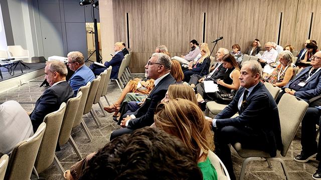 Δημογραφικό - ημερίδα iatronet: Μειώνονται οι γεννήσεις, γερνά ο πληθυσμός και διευρύνονται οι κοινωνικές ανισότητες
