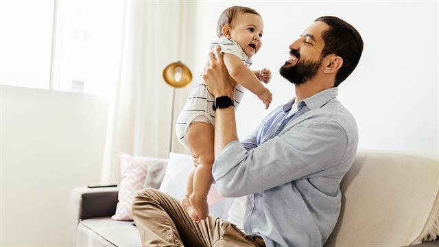 Ποιες χώρες παρέχουν στους νέους γονείς τη μεγαλύτερη διάρκεια άδειας μετ αποδοχών