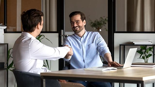 Το Training HUB παρουσιάζει το βλέπΩ διαφΟρετικά