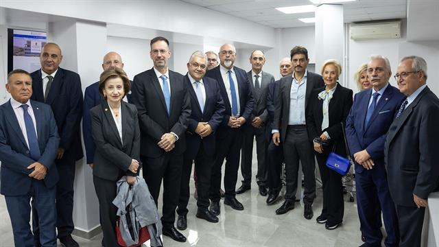 Ιδρυμα Π. Γιαννακόπουλος: Εγκαίνια στο πλήρως ανακαινισμένο Γ’ Εργαστήριο Οδοντιατρικής του ΕΚΠΑ και απονομή υποτροφιών
