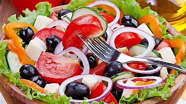 Αναλύουμε τη χωριάτικη σαλάτα