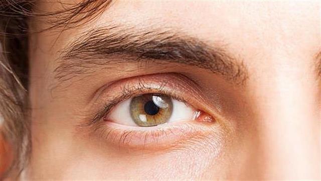 Έλληνας ξαναβρήκε το φως του μετά από μεταμόσχευση οφθαλμικών βλαστικών κυττάρων