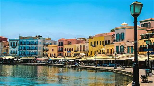Χανιά: Στο ομορφότερο λιμάνι του κόσμου