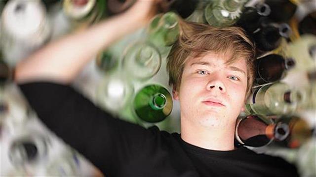 Επικίνδυνη η κατανάλωση αλκοόλ από ανήλικους