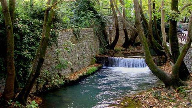 Μονοήμερες εκδρομές: 5 αποδράσεις με ΚΤΕΛ και τρένο