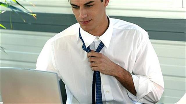 SafeLine: πληθώρα καταγγελιών για Facebook