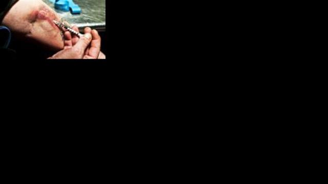 Χρήστες: Δεν θέλουν να απεξαρτηθούν, αν και τους θερίζει το AIDS