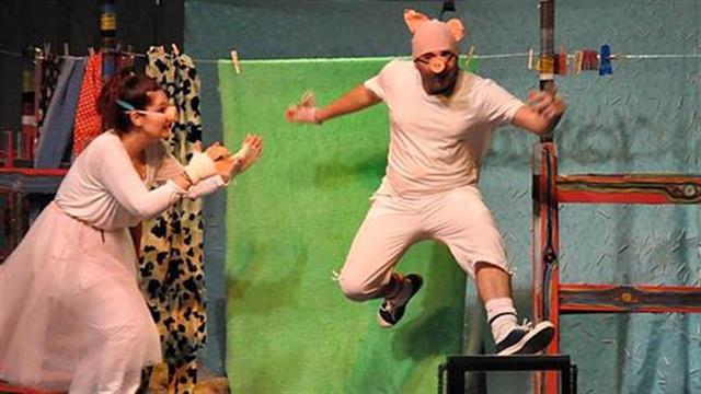 Θεατρική παράσταση «η φάρμα του διαδικτύου»