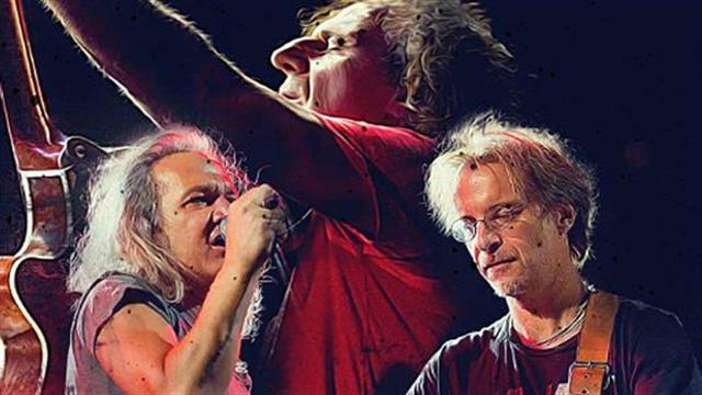 Συναυλία και συλλογή φαρμάκων από την Praksis