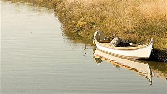 Φθινοπωρινή βόλτα σε 5 ελληνικές λίμνες