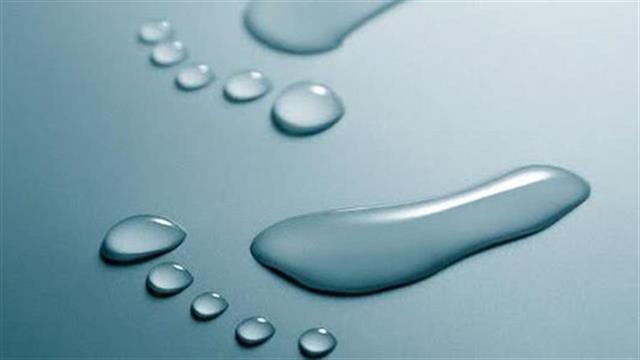 Πόνοι στα πόδια: Με ποιο τρόπο να τους αντιμετωπίσετε