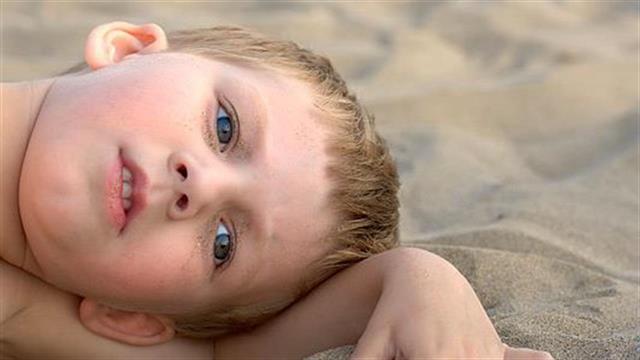 Παράσιτα και ζεστό μπάνιο κατά των συμπτωμάτων αυτισμού