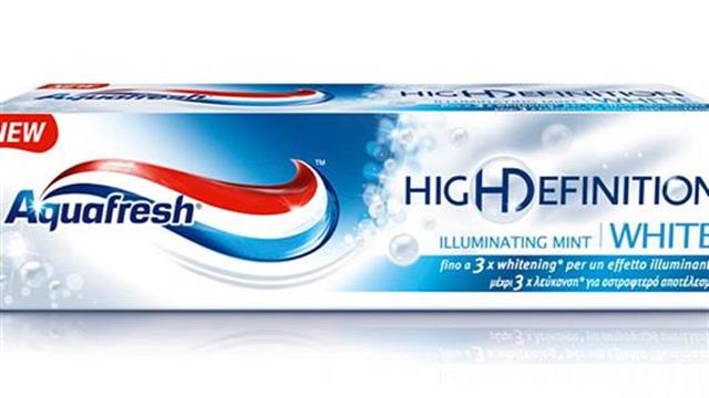 Aquafresh High Definition White για αστραφτερό χαμόγελο