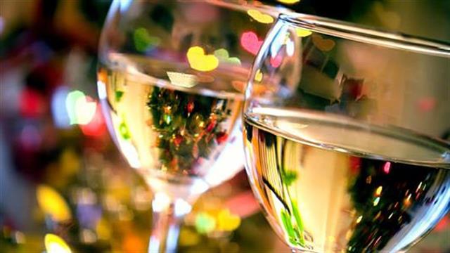 Tips για να μην…εξοκείλετε στις γιορτές