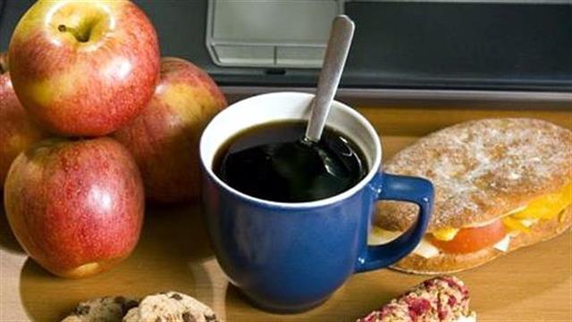 Τρέφονται σωστά στη δουλειά τους