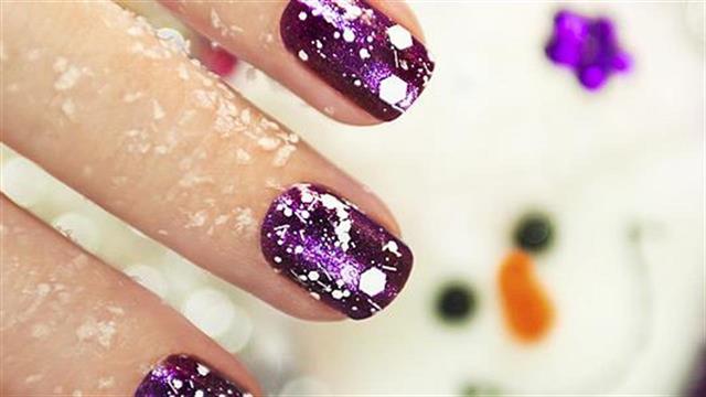 Γιορτινά νύχια: Τι να διαλέξω;