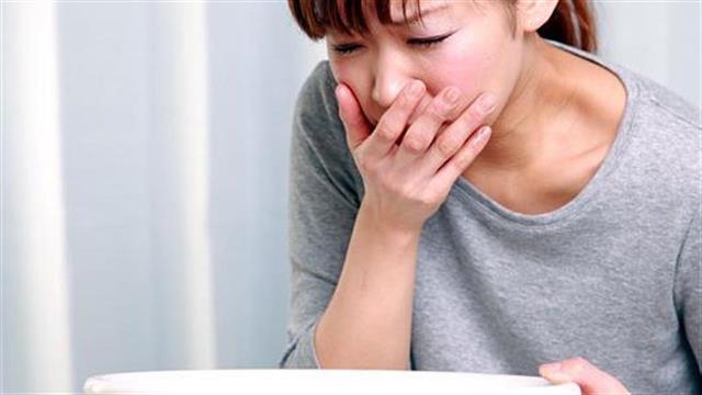 Οξείες τροφικές δηλητηριάσεις και δυσανεξίες στα τρόφιμα