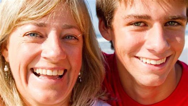 ‘Εφηβοι και αυτοεκτίμηση: Πώς θα… ανεβάσετε το φρόνημά τους