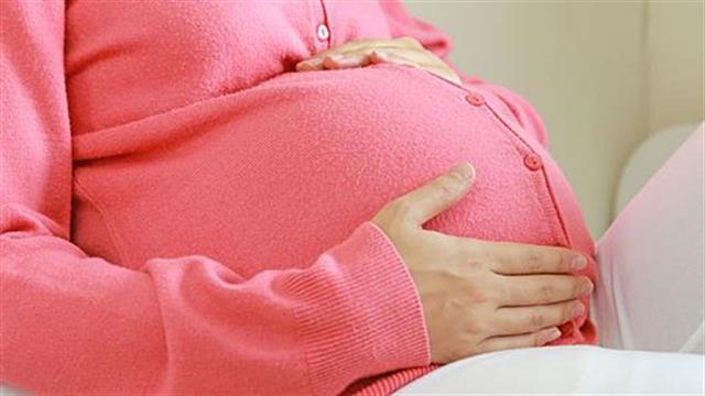 Πώς αντιδρώ όταν σπάνε τα νερά;