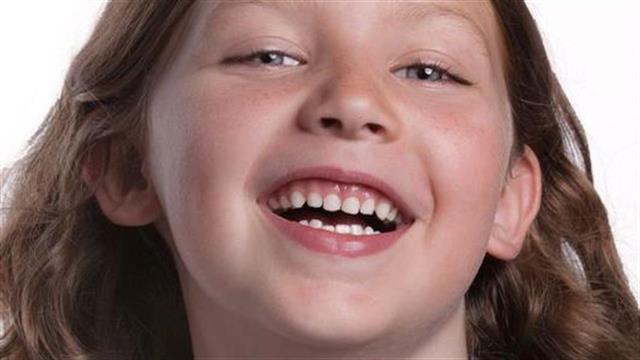 Ωτοπλαστική : Πώς αντιμετωπίζονται τα πεταχτά αυτιά;