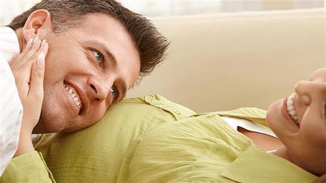 Οι γυναίκες που γεννούν μετά τα 33 ζουν περισσότερο